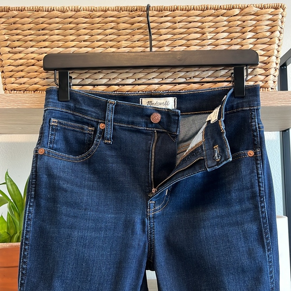Madewell 10" High Rise Skinny Dark Wash Jeans, 26P - Picture 6 of 9